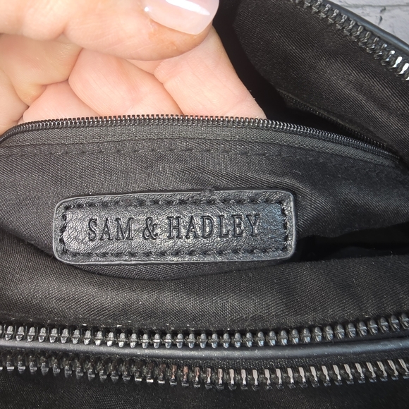 Sam And Hadley Chic Black Studded Crossbody Bag Mutiple Compartnents - Picture 9 of 11